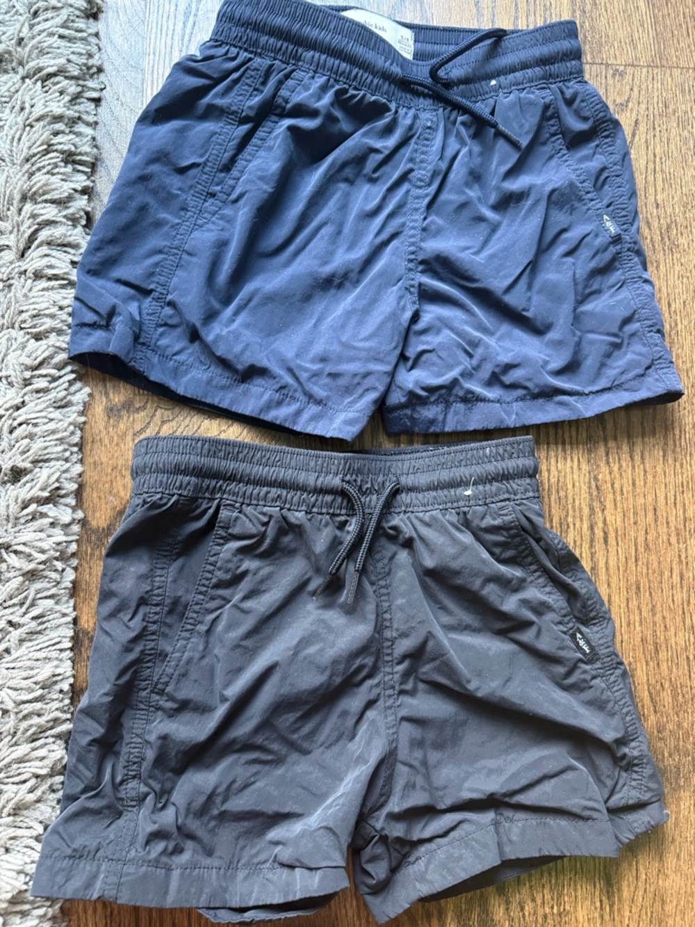 abercrombie kids Navy Blue and black Elastic Waist Shorts pool to play size 5/6